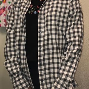 Banana Republic black gray white flannel